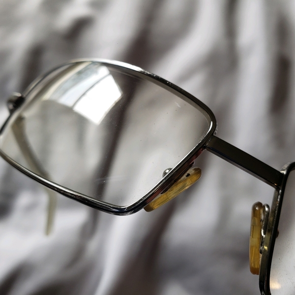 Authentic D&G sunglasses - Picture 4 of 7